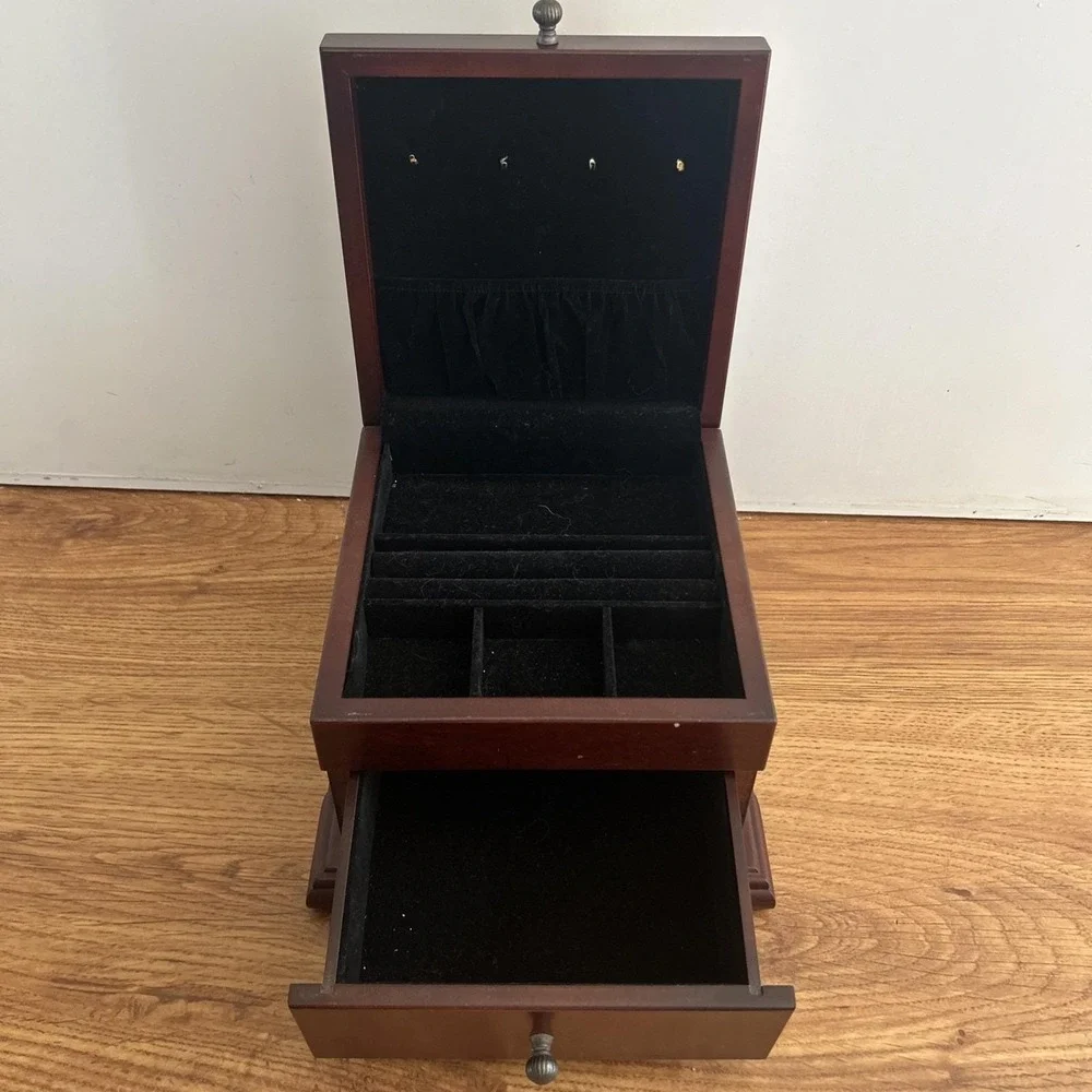 Tri Coastal Design Art In Motion Wood Jewelry Box GUC